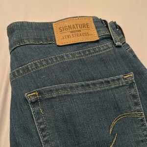 EUC Signature Gold Levi Strauss Bootcut 4S 27 X 30